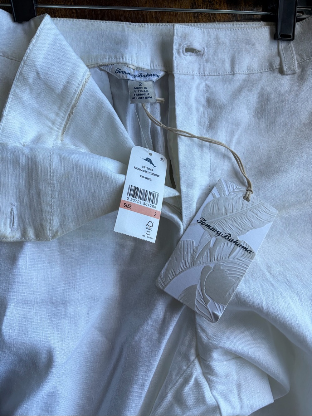 Tommy Bahama Men’s White Linen-Blend Chinos